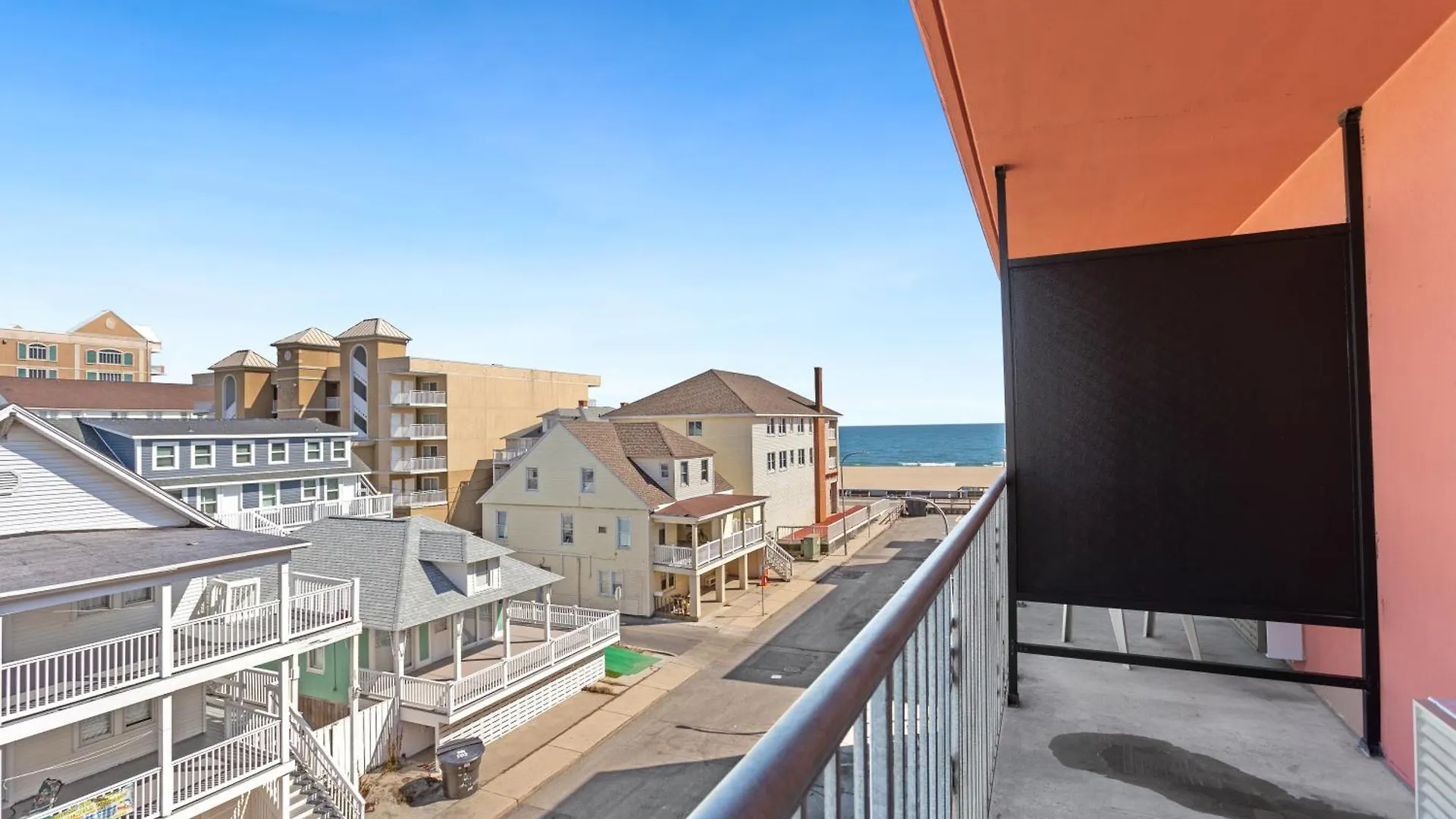 Americana Motor Inn On Boardwalk contacts